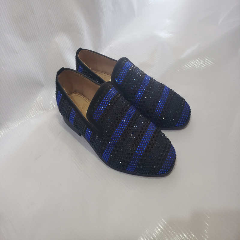 Trendy Rivet for Men in Stone Black